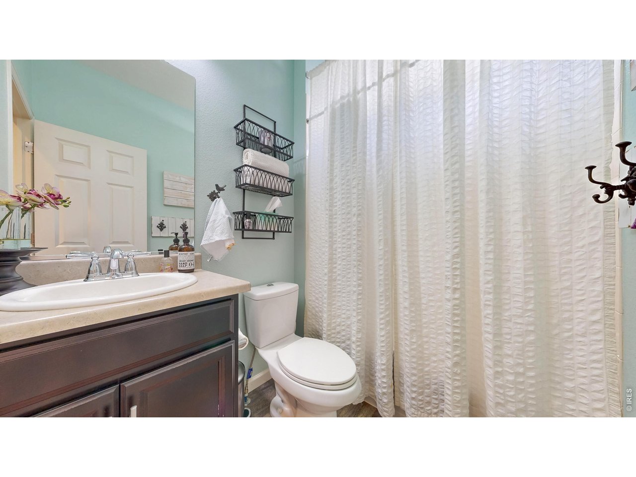 6820 Rainier Road Timnath, CO 80547 - Photo 20 of 50 Main bath