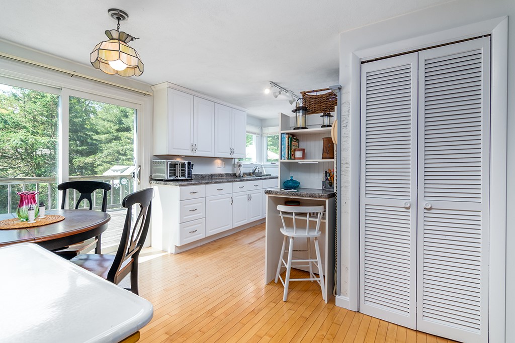 3574 Post Road South Kingstown, RI 02879 - Photo 8 of 29