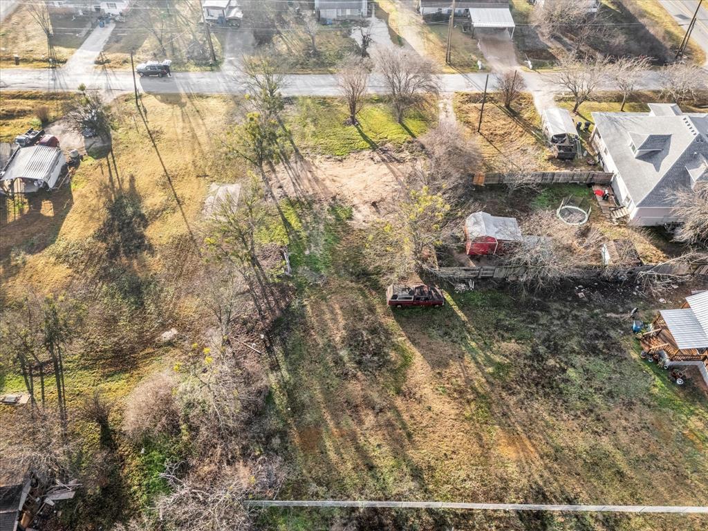 605 East Adams Street Itasca, TX 76055 - Photo 16 of 23 a view of yard