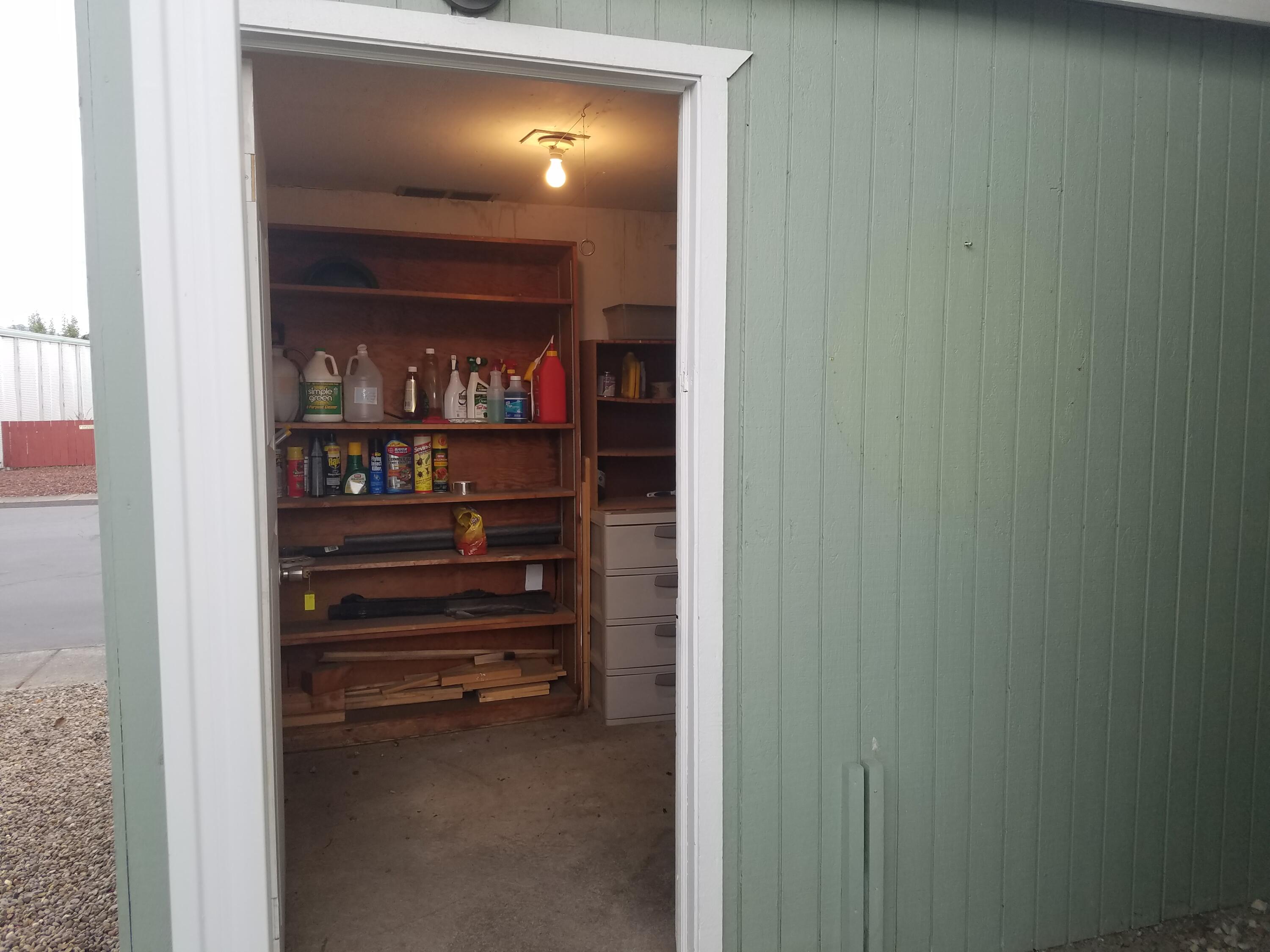 301 Freeman Road, Unit 85 Central Point, OR 97502 - Photo 15 of 25 20240822_164829