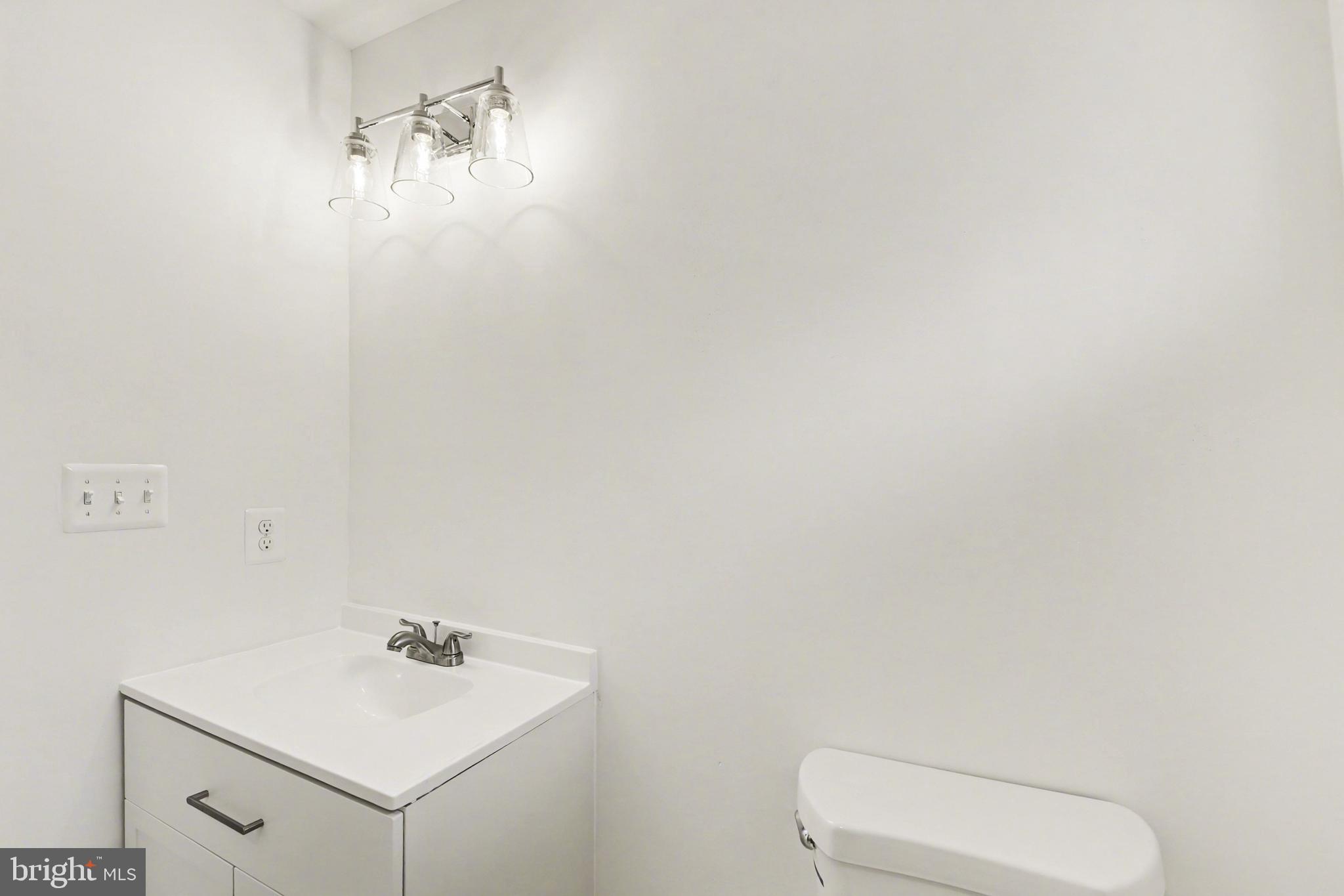 642 Walker Street Aberdeen, MD 21001 - Photo 15 of 26 upper level bath