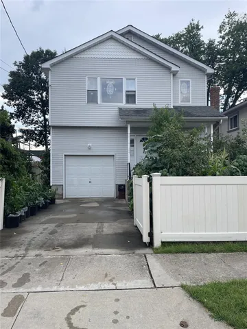 $815,000 | 199 Wellesley Street, Hempstead, NY 11550