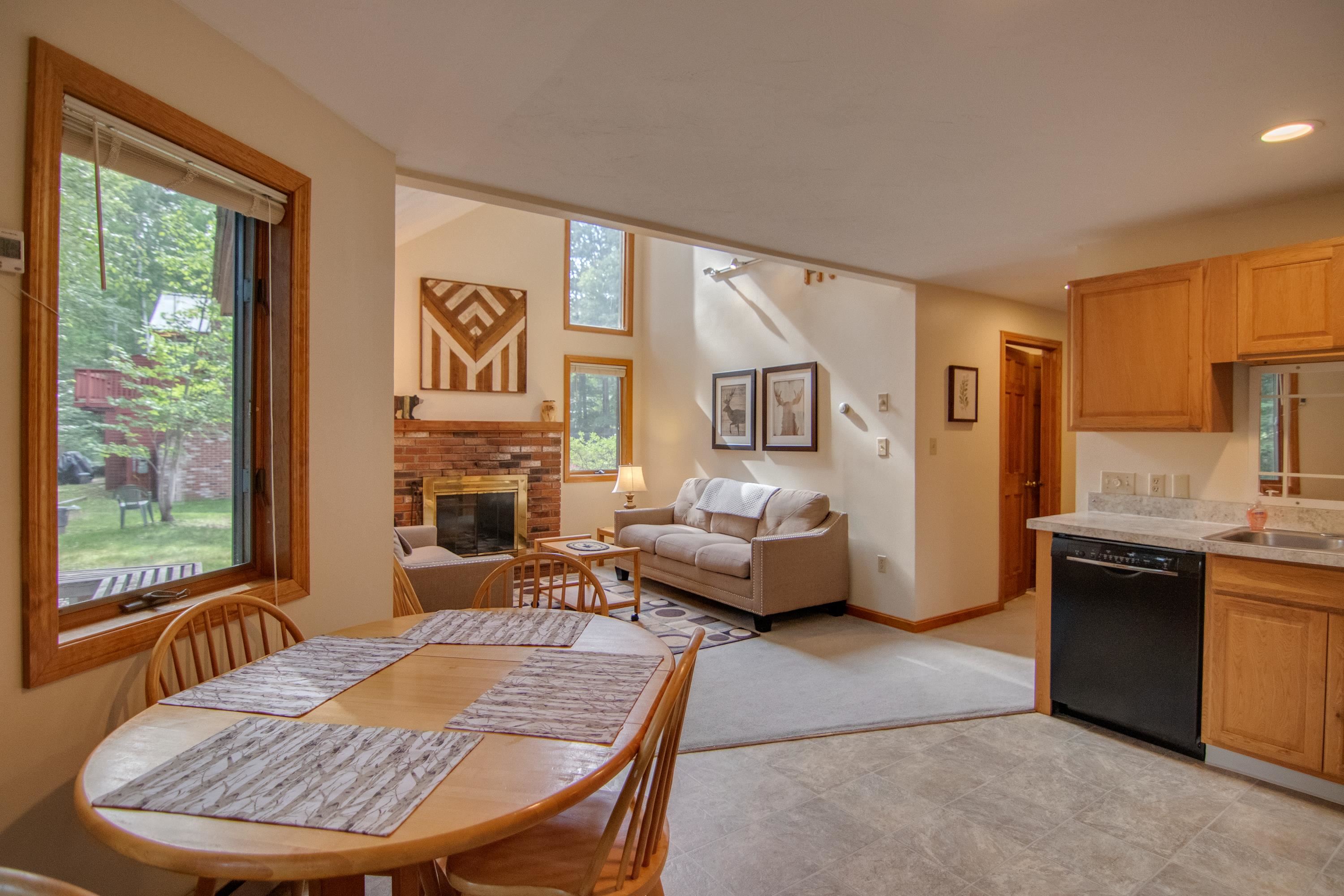 12 Greenridge Road, Unit 1 Lincoln, NH 03251 - Photo 21 of 36