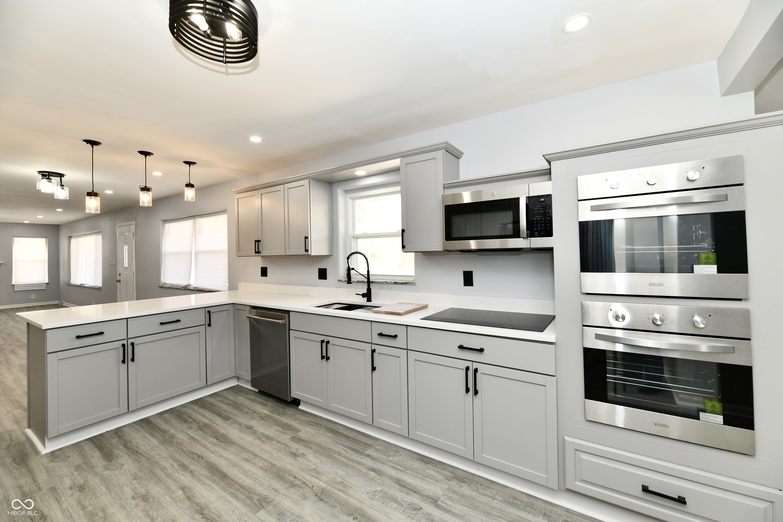 3735 Marrison Place Indianapolis, IN 46205 - Photo 11 of 41