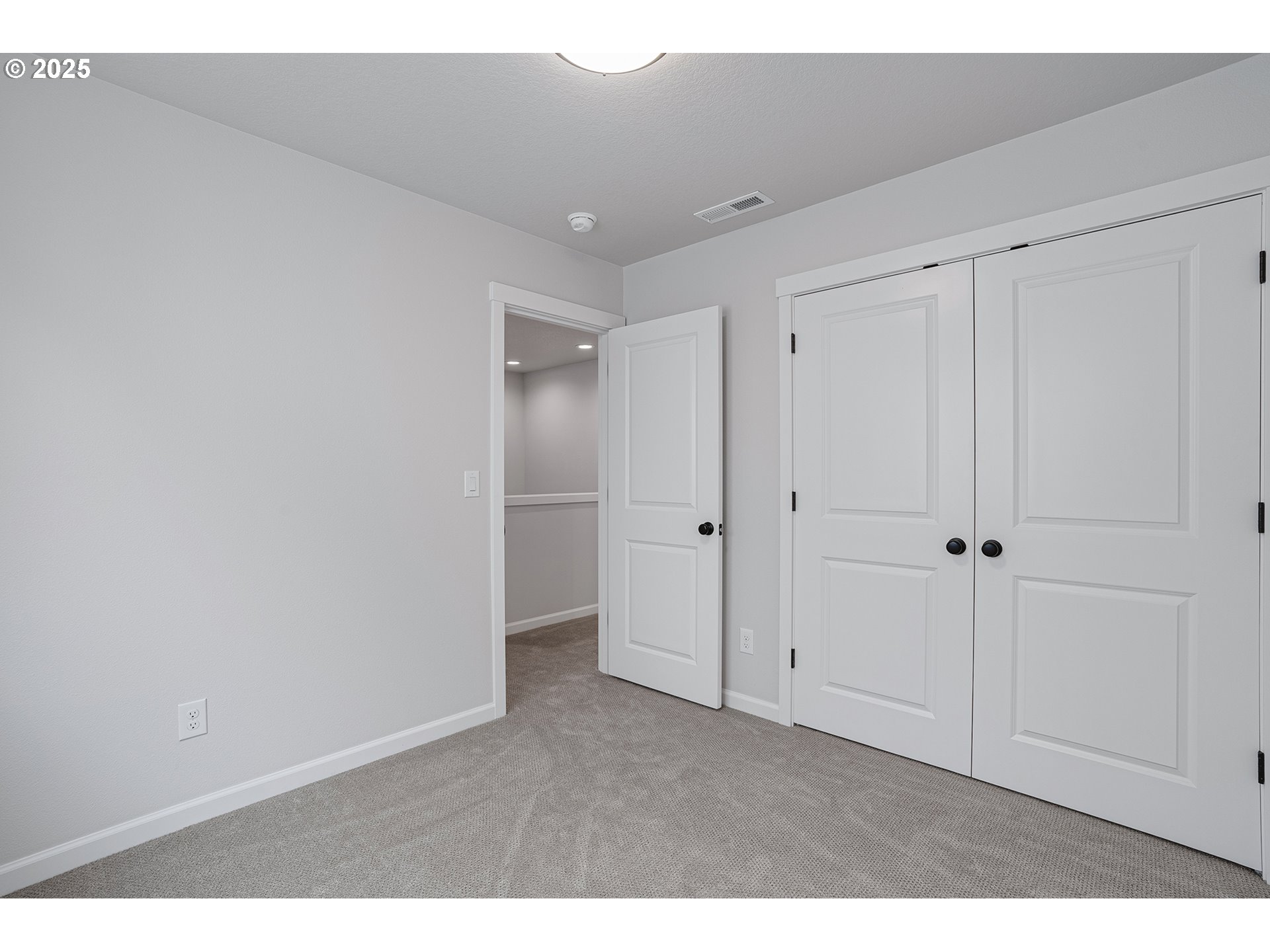 4652 Southeast 2nd Street Gresham, OR 97080 - Photo 22 of 30 a view of an empty room