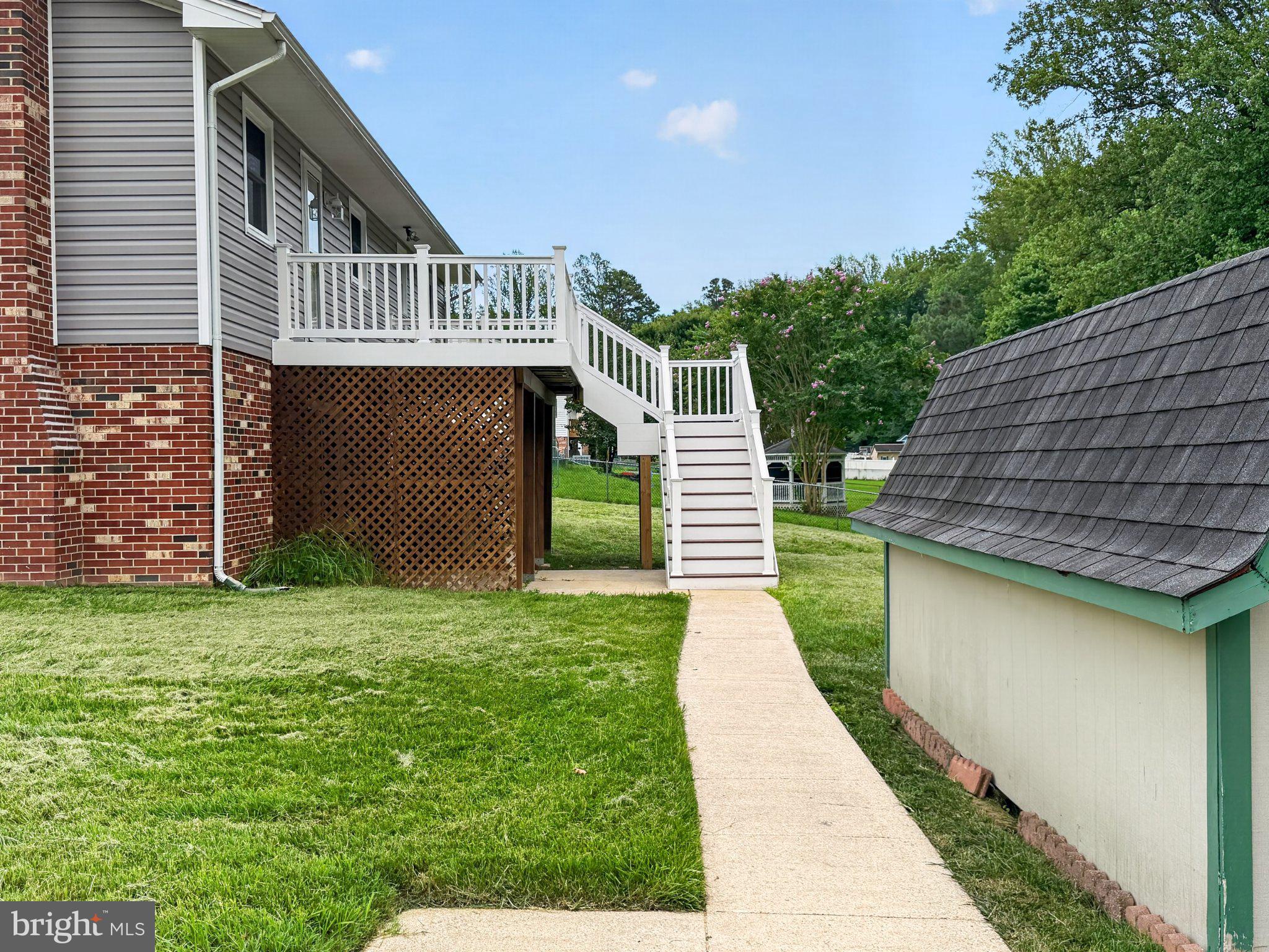 30075 Huntt Road Mechanicsville, MD 20659 - Photo 9 of 21 Charming home with inviting entryway.
