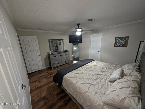 $2,000 | 206 Windcreek Lane, Youngsville, LA 70592