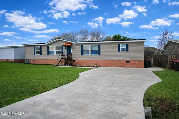 $2,000 | 206 Windcreek Lane, Youngsville, LA 70592