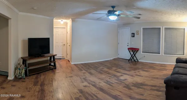 $2,000 | 206 Windcreek Lane, Youngsville, LA 70592