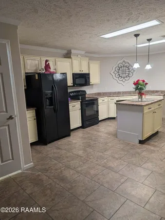 $2,000 | 206 Windcreek Lane, Youngsville, LA 70592