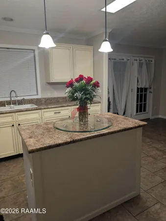 $2,000 | 206 Windcreek Lane, Youngsville, LA 70592
