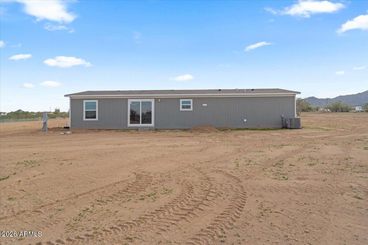53512 West Organ Pipe Road Maricopa, AZ 85139 - Photo 9 of 44 a view of an ocean and with mountain