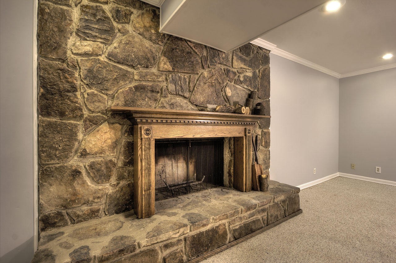 428 Ferret Road Knoxville, TN 37934 - Photo 33 of 38 a view of empty room with a fireplace