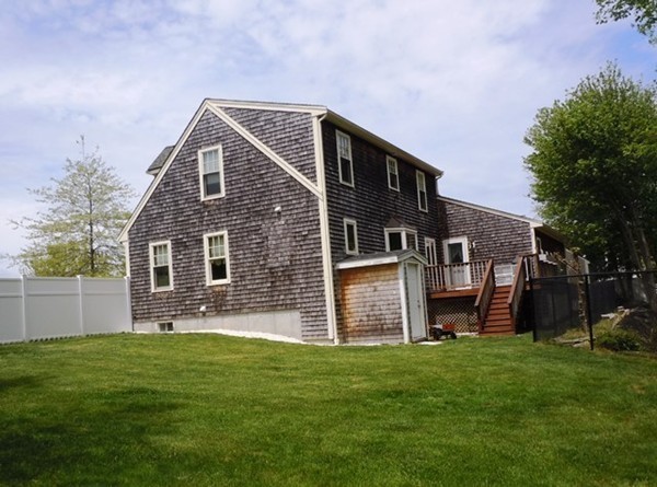 112 Brook Bend Road Hanson, MA 02341 - Photo 2 of 24 Gallery Image 2