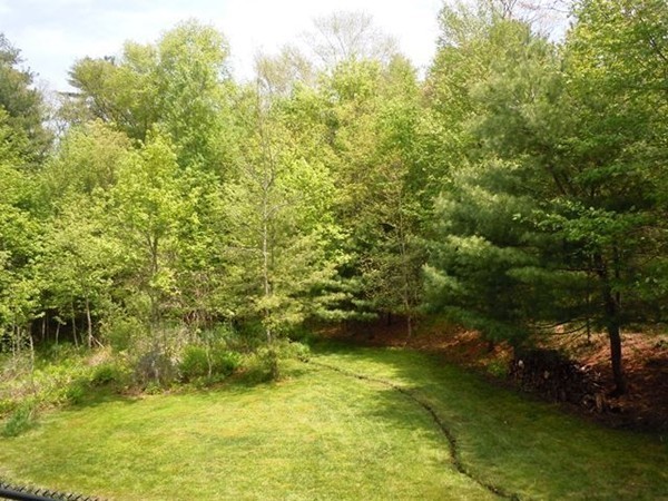 112 Brook Bend Road Hanson, MA 02341 - Photo 5 of 24 Gallery Image 5