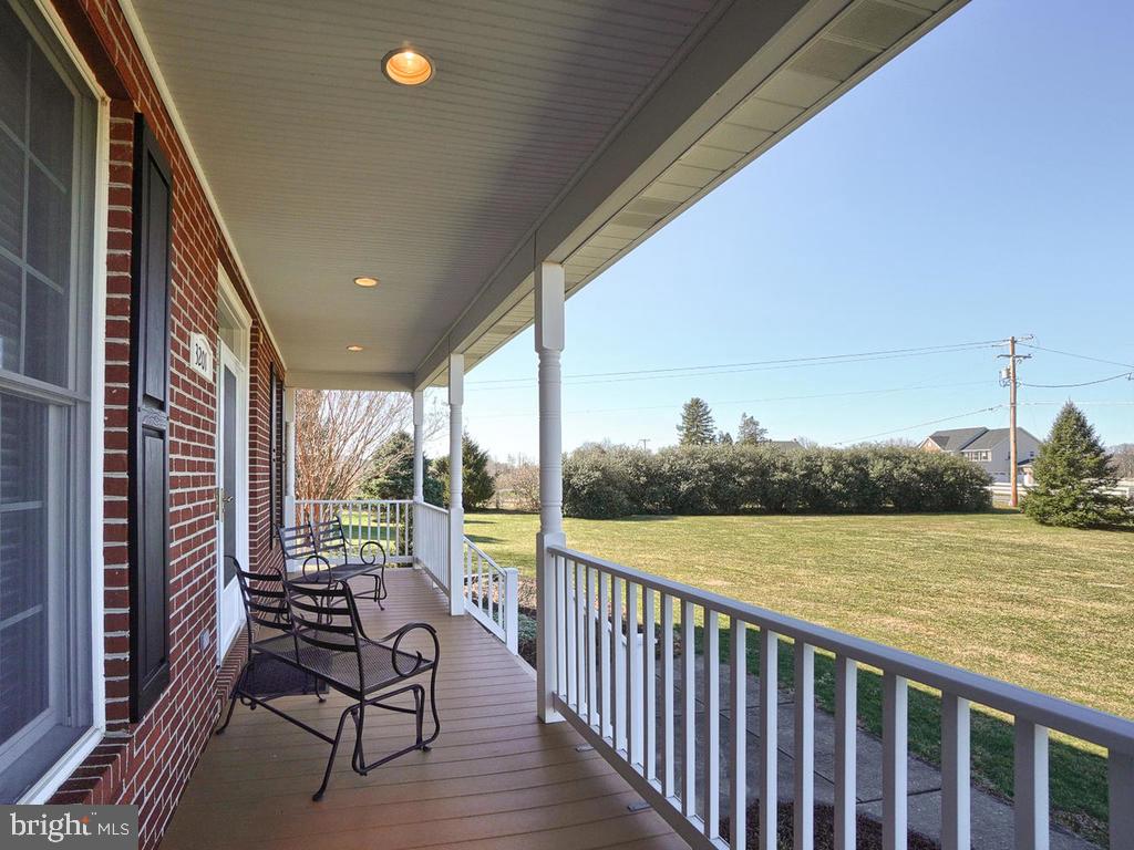 3201 Roderick Road Frederick, MD 21704 - Photo 3 of 60