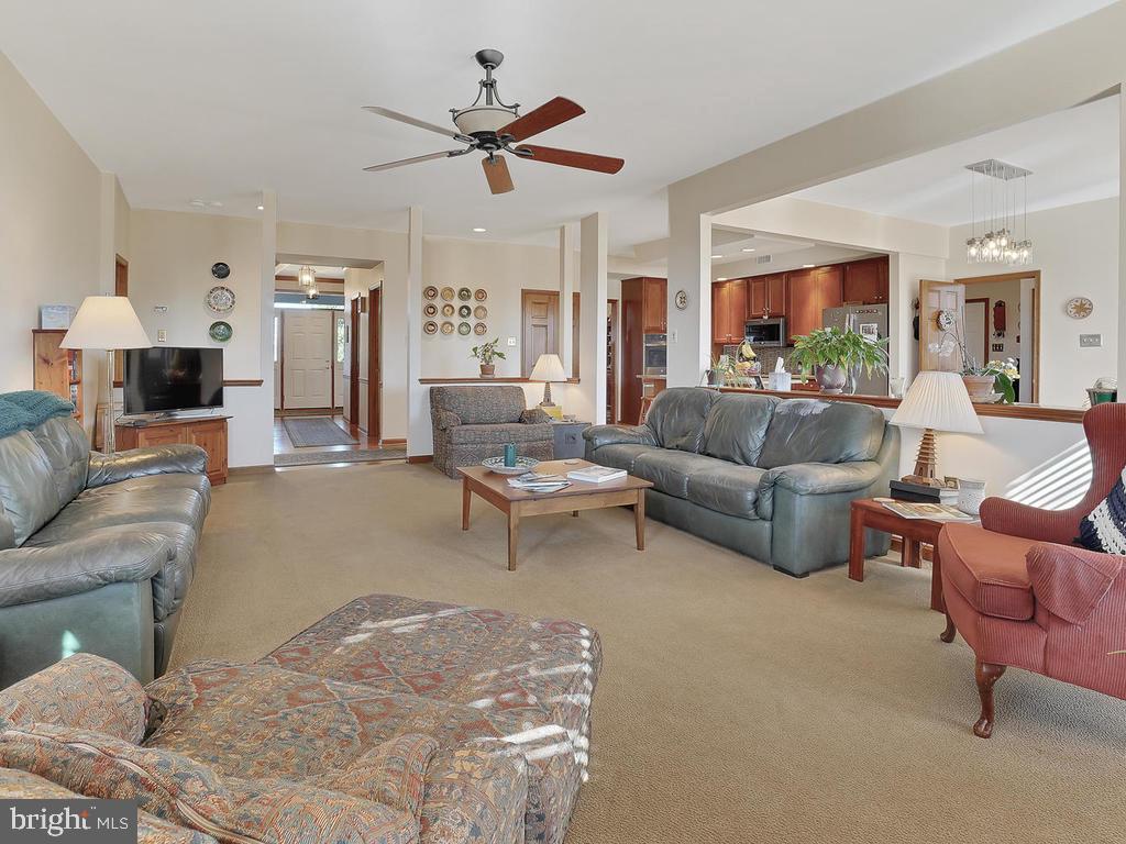 3201 Roderick Road Frederick, MD 21704 - Photo 9 of 60