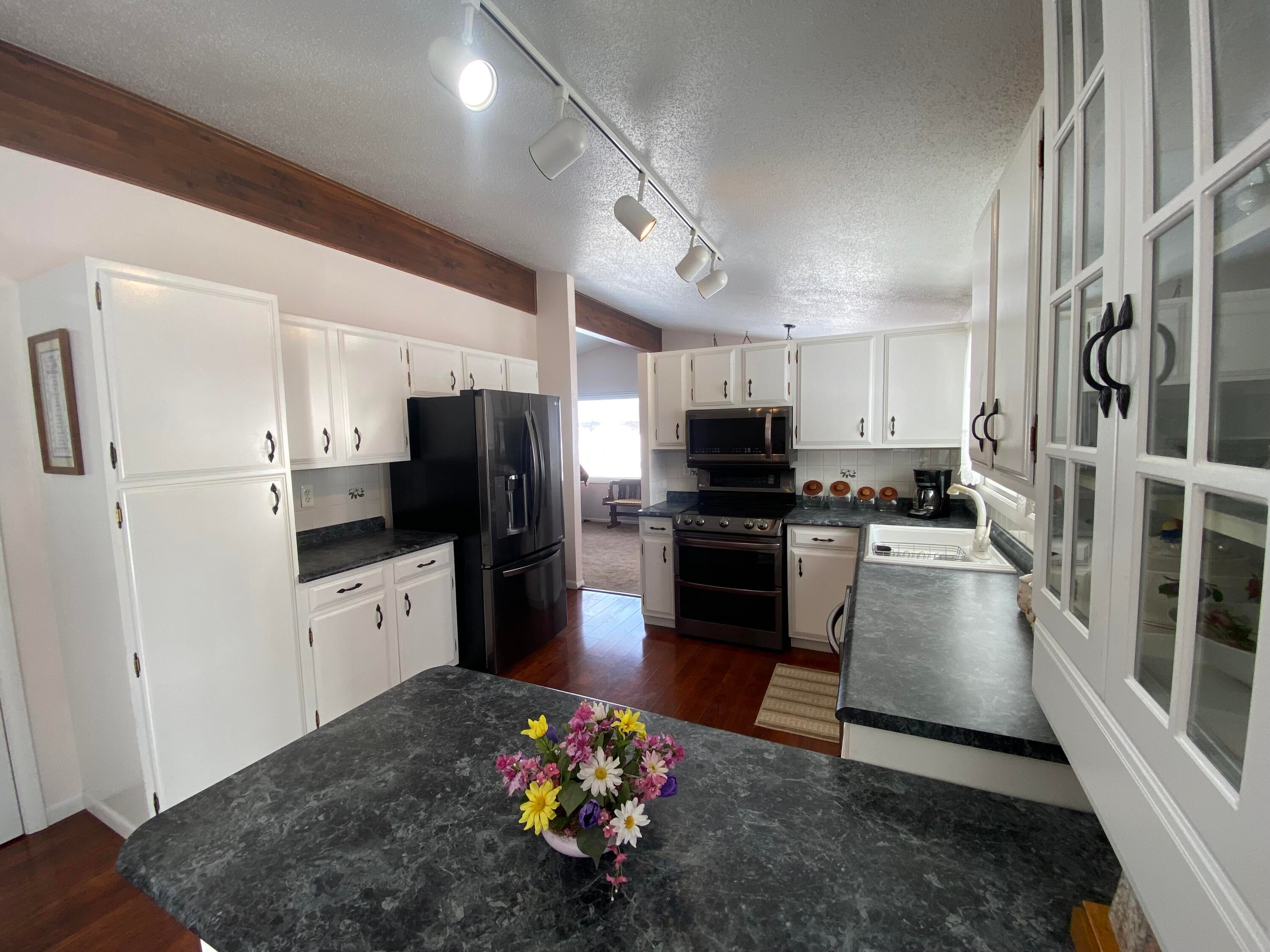 201 Mission Road Sault Ste. Marie, MI 49783 - Photo 9 of 33 Gallery Image 9