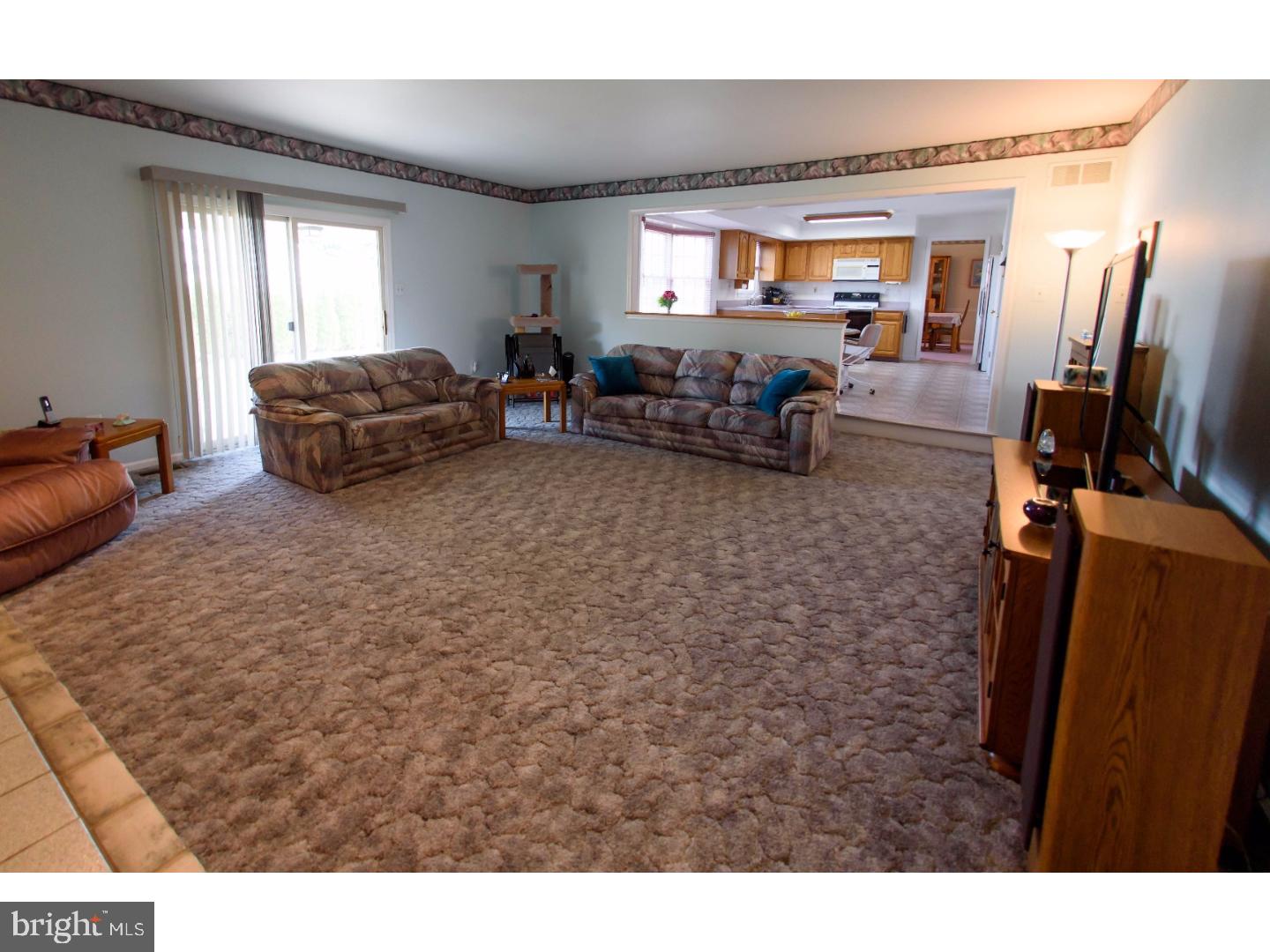 433 Welsford Road Fairless Hills, PA 19030 - Photo 9 of 25 Family Room