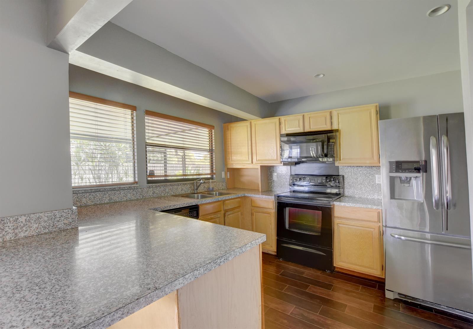 9596 Oregon Road Boca Raton, FL 33434 - Photo 11 of 28 5