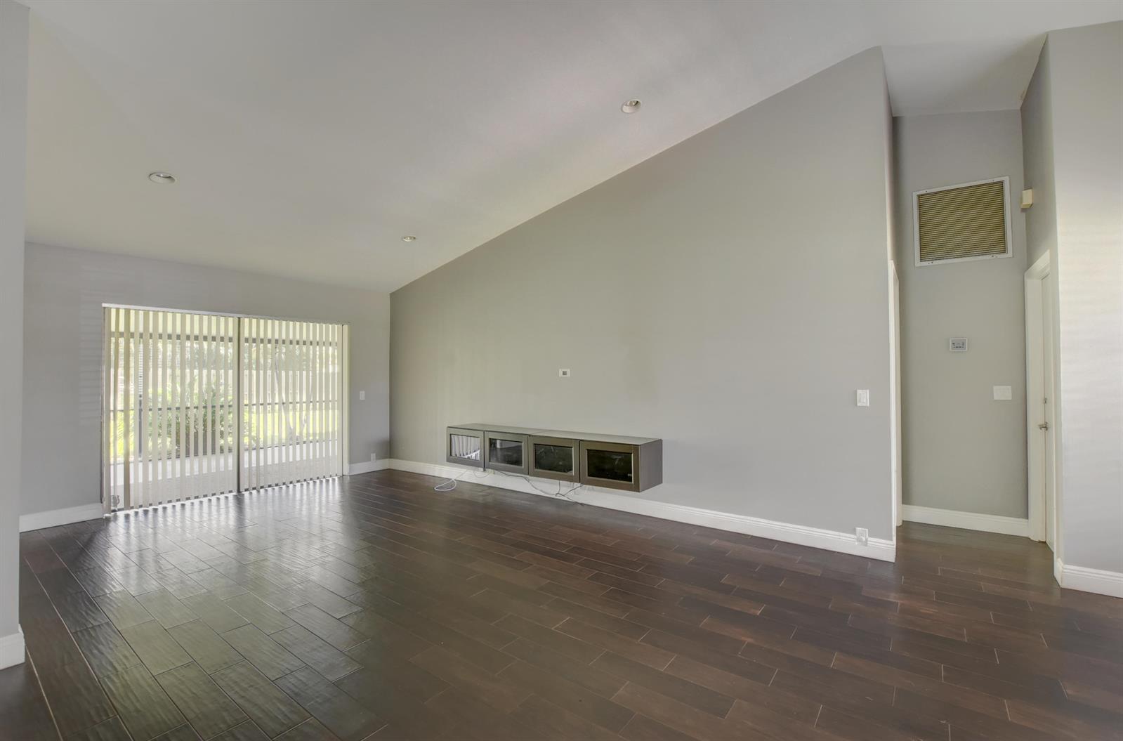 9596 Oregon Road Boca Raton, FL 33434 - Photo 6 of 28 2