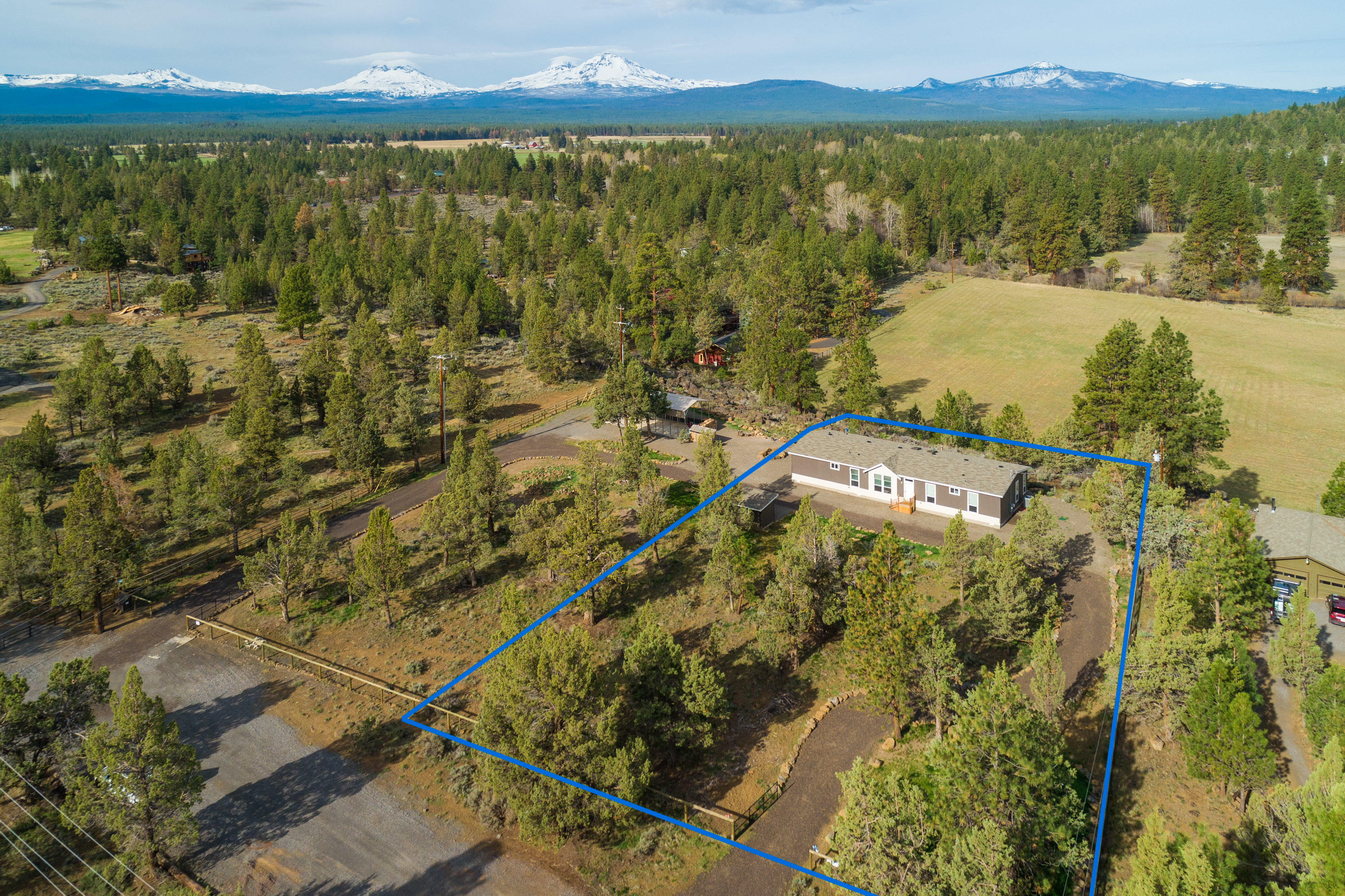 68813 Bradley Road Sisters, OR 97759 - Photo 2 of 43 TPark_0050_042920-2