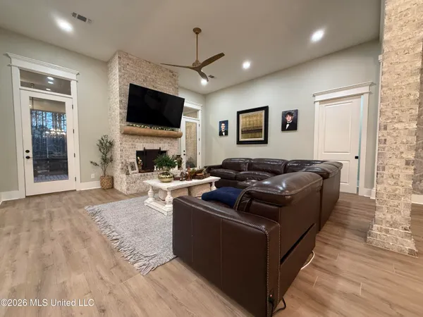 $764,900 | 16 Manatee, Hattiesburg, MS 39402