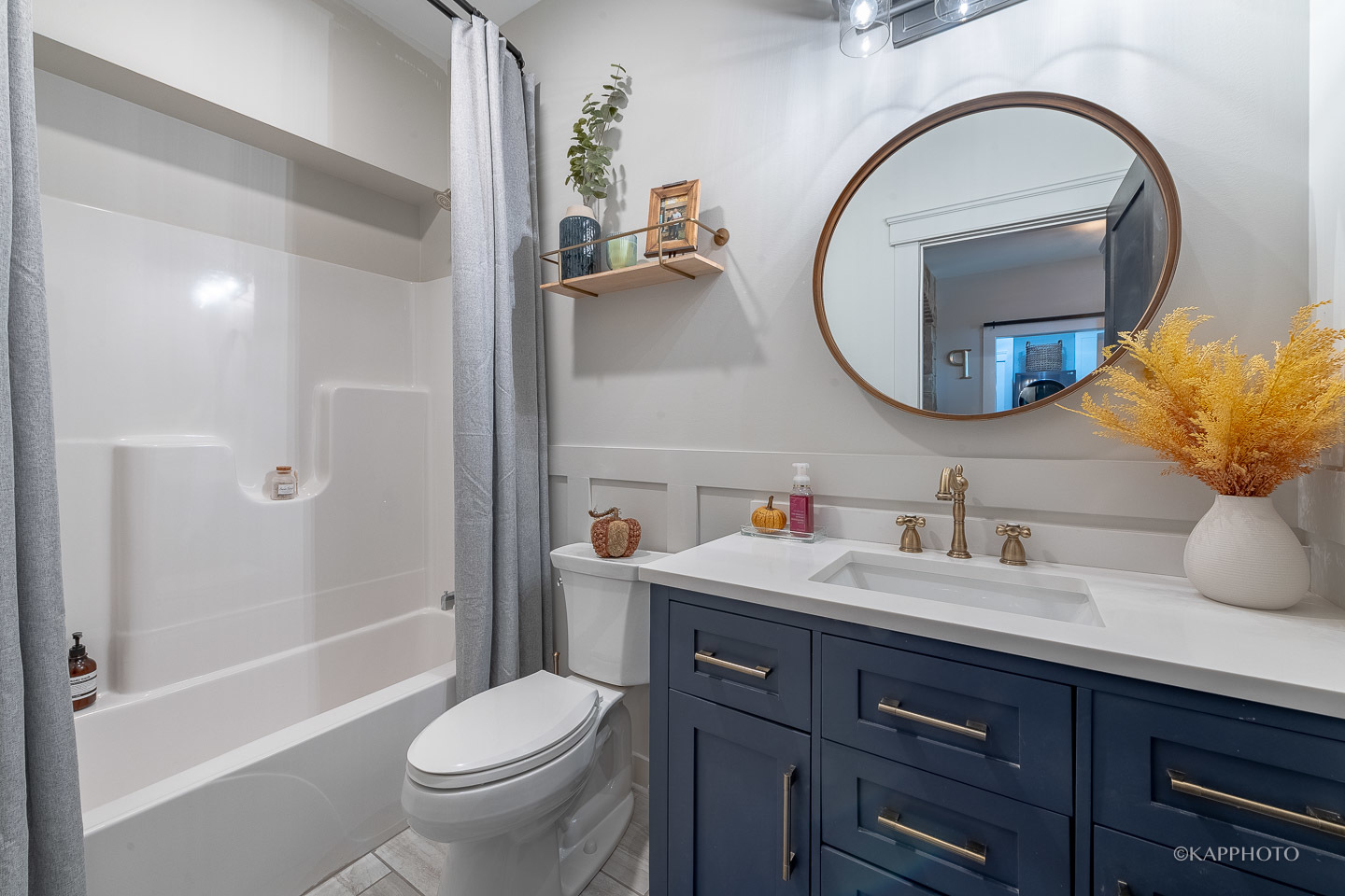 249 Easy Street Lake Holiday, IL 60552 - Photo 40 of 42 a bathroom with a toilet a sink and a mirror