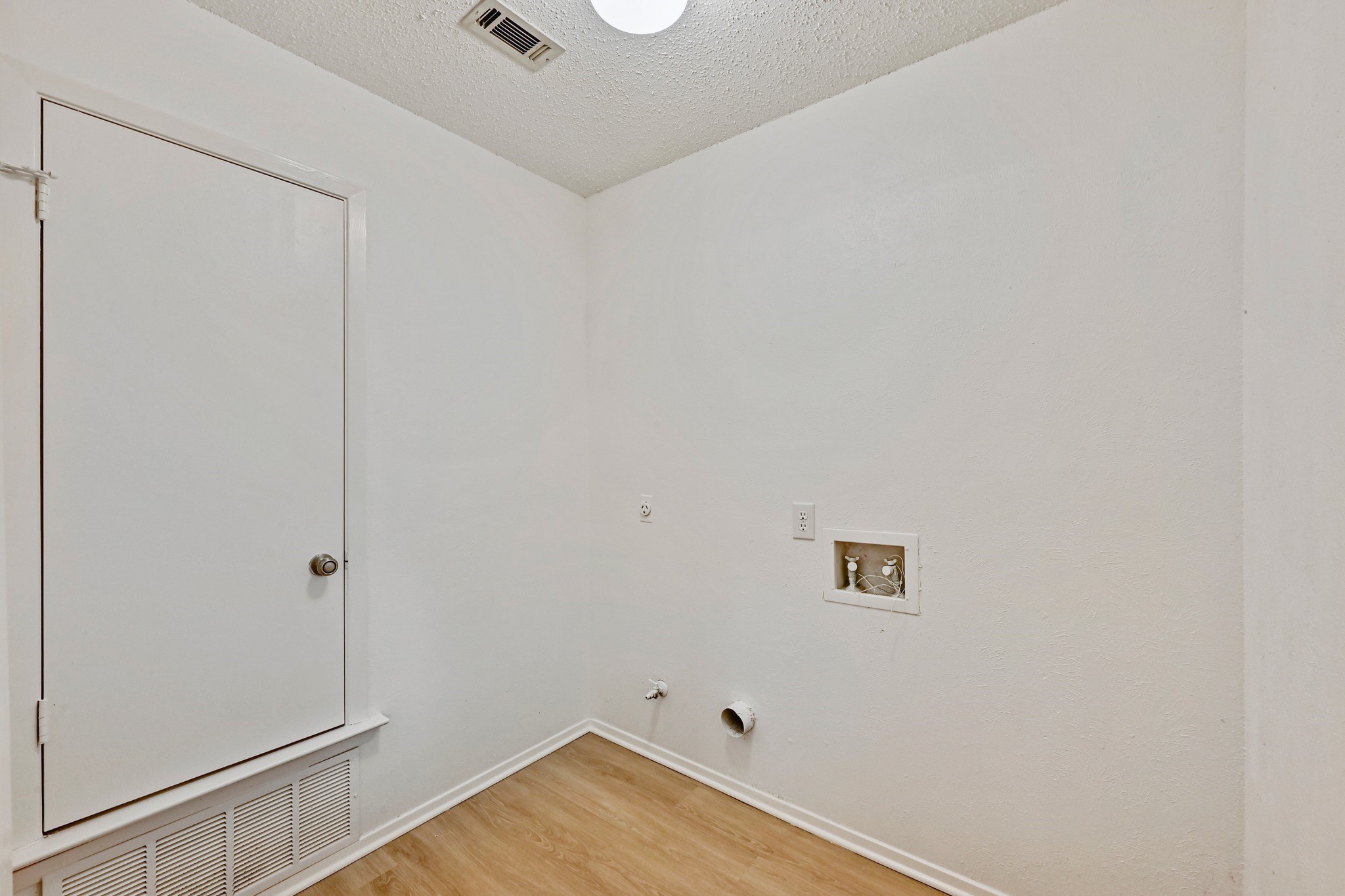 2411 Roehampton Drive Austin, TX 78745 - Photo 15 of 29