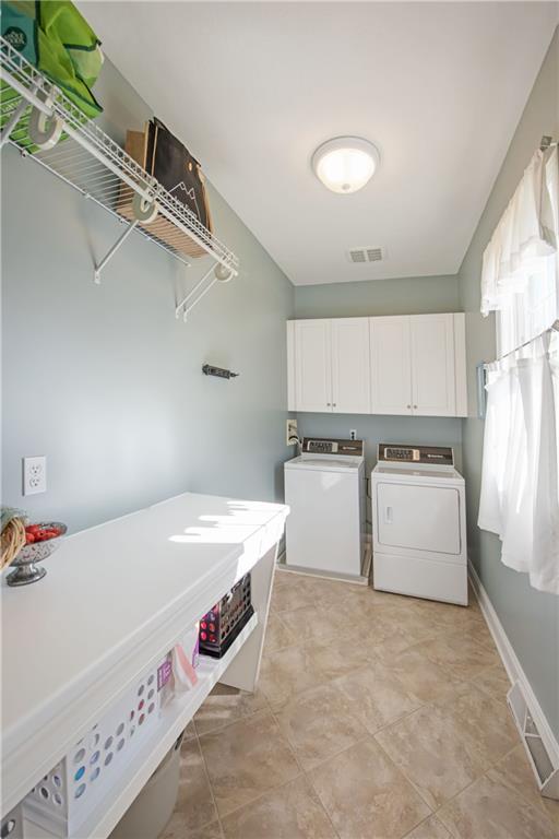 2019 Condor Lane Gibsonia, PA 15044 - Photo 15 of 39 a bathroom with a tub sink and mirror