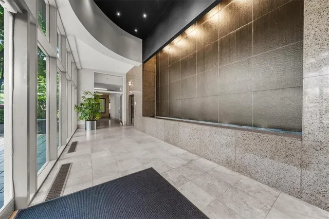 $525,000 | 2881 Peachtree Street Northeast, Unit 1102, Atlanta, GA 30305