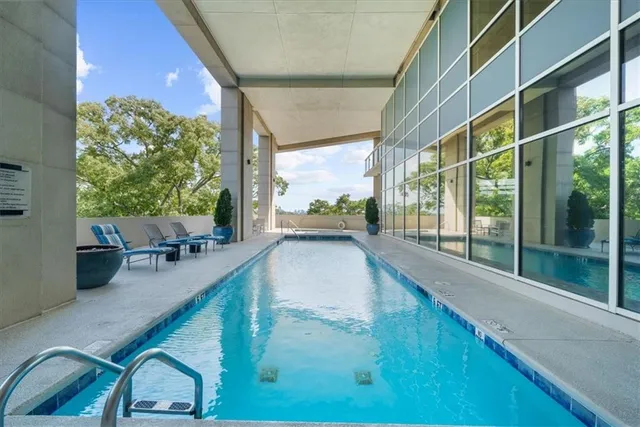 $525,000 | 2881 Peachtree Street Northeast, Unit 1102, Atlanta, GA 30305