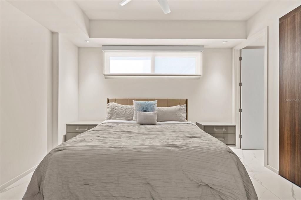 1020 Sunset Point Road, Unit 310 Clearwater, FL 33755 - Photo 13 of 86