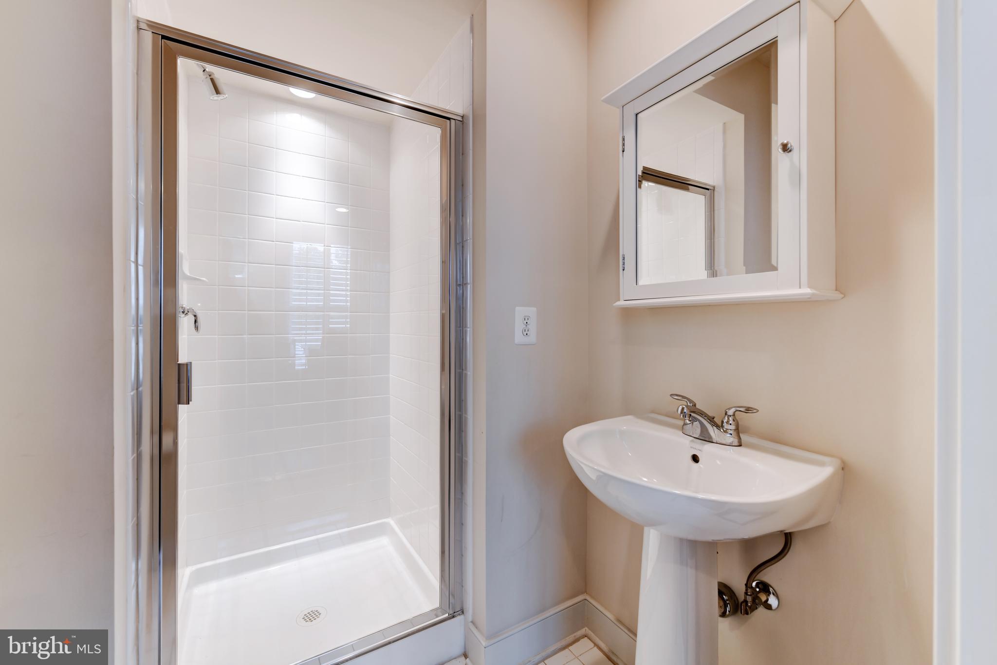 800 3rd Street Southeast Washington, DC 20003 - Photo 5 of 38 En-Suite on Ground Floor