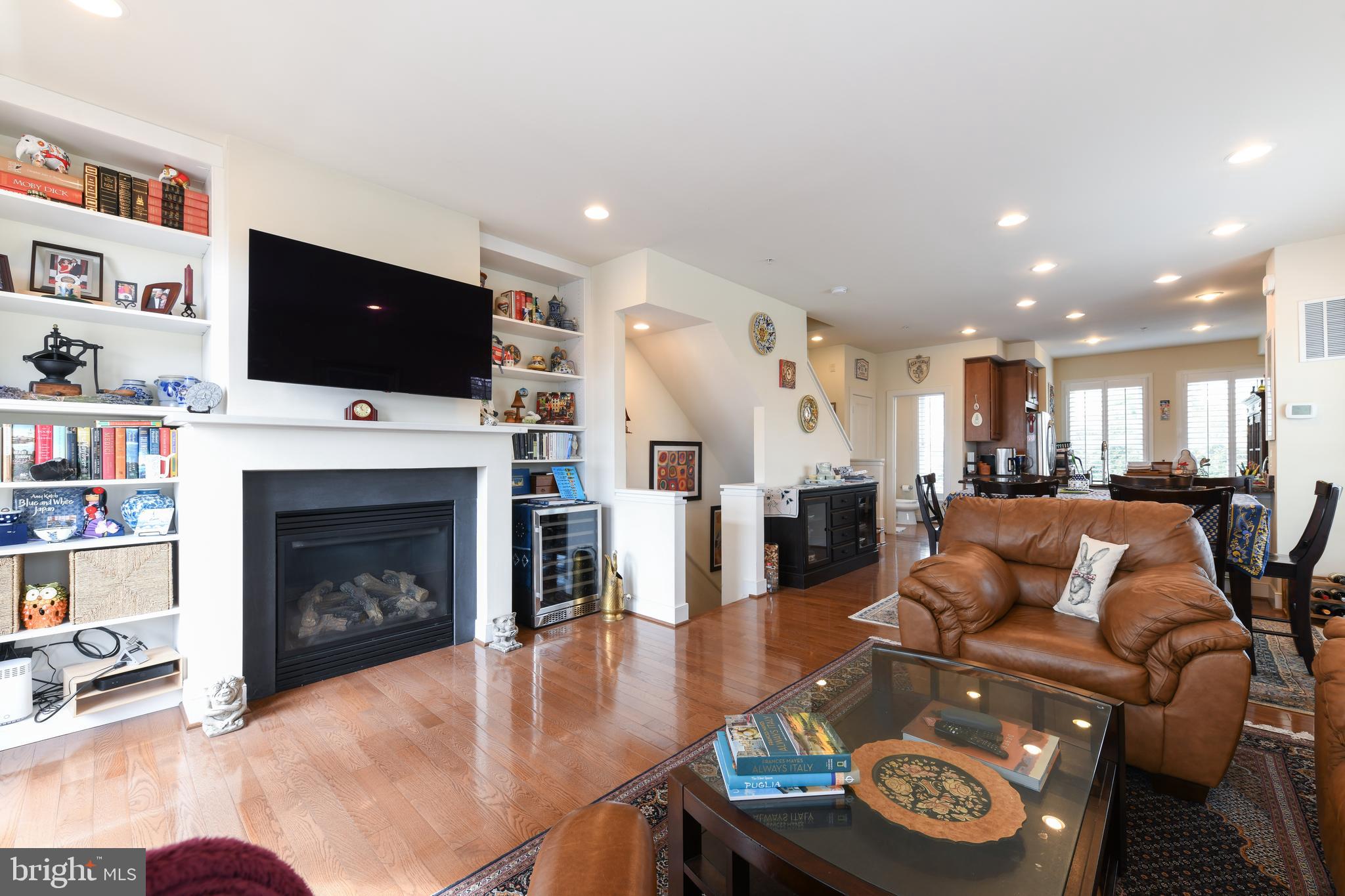 800 3rd Street Southeast Washington, DC 20003 - Photo 7 of 38 Main living room on 1st Floor