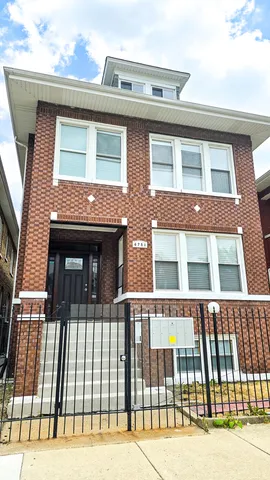 $1,500 | 6751 South Campbell Avenue, Unit 3F, Chicago, IL 60629