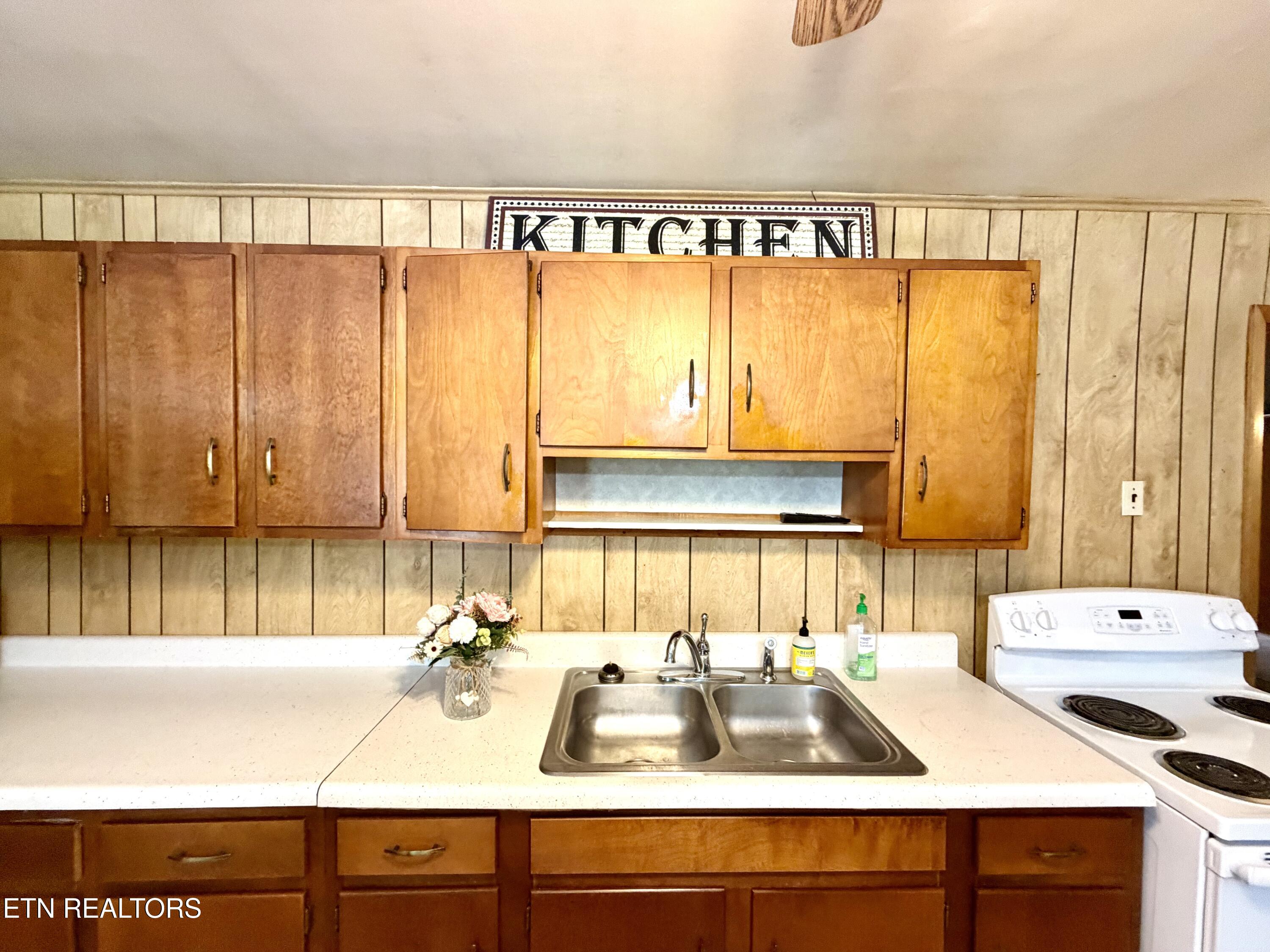 4906 Shady Road Strawberry Plains, TN 37871 - Photo 11 of 41 Kitchen
