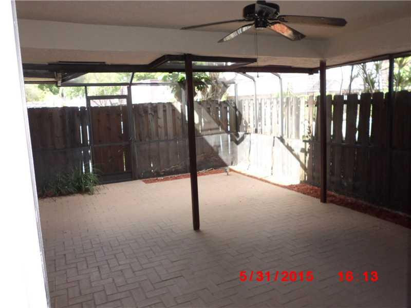 7545 Courtyard Run East, Unit 7545 Boca Raton, FL 33433 - Photo 3 of 17 Exterior Front