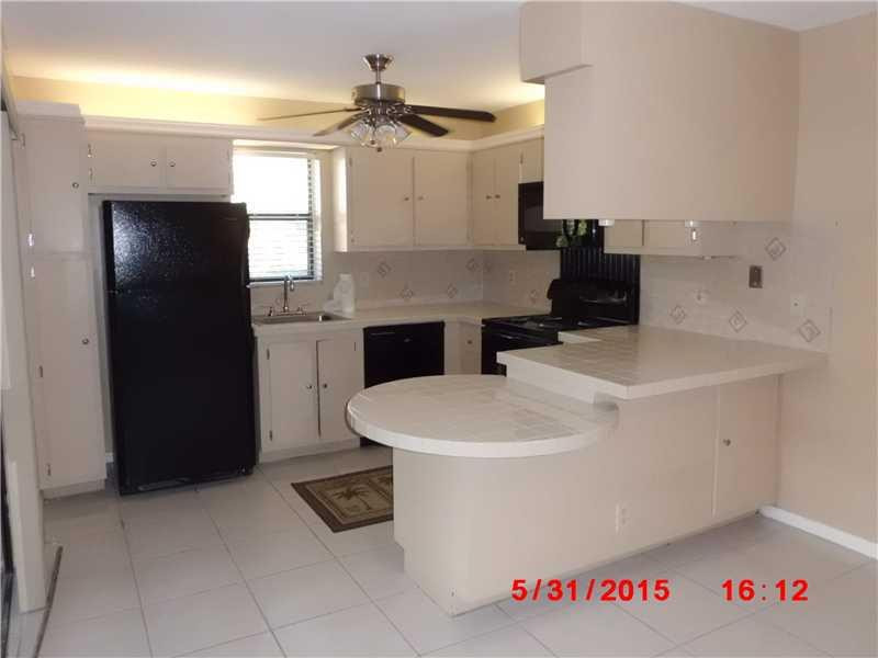 7545 Courtyard Run East, Unit 7545 Boca Raton, FL 33433 - Photo 7 of 17 Exterior Front
