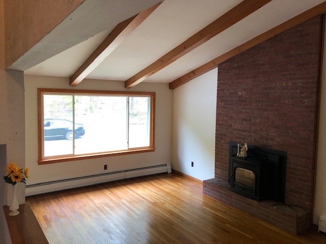 16 Bramley Way Rockingham, VT 05101 - Photo 3 of 29
