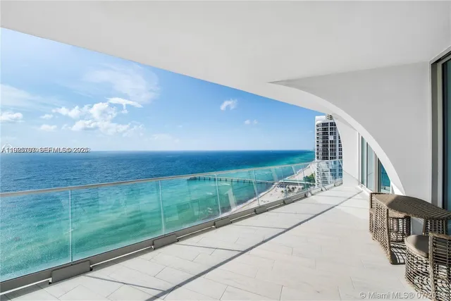 $28,000 | 16901 Collins Avenue, Unit 1905, Sunny Isles Beach, FL 33160