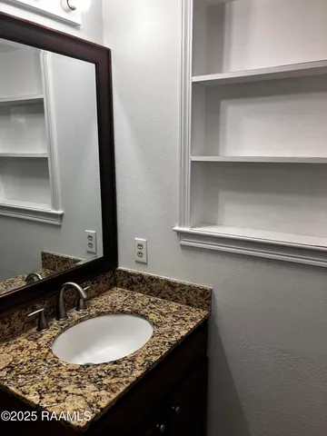 $1,500 | 107 St Nicholas Drive, Lafayette, LA 70506