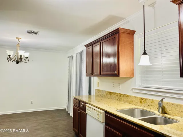 $1,500 | 107 St Nicholas Drive, Lafayette, LA 70506