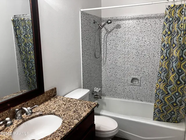 $1,500 | 107 St Nicholas Drive, Lafayette, LA 70506