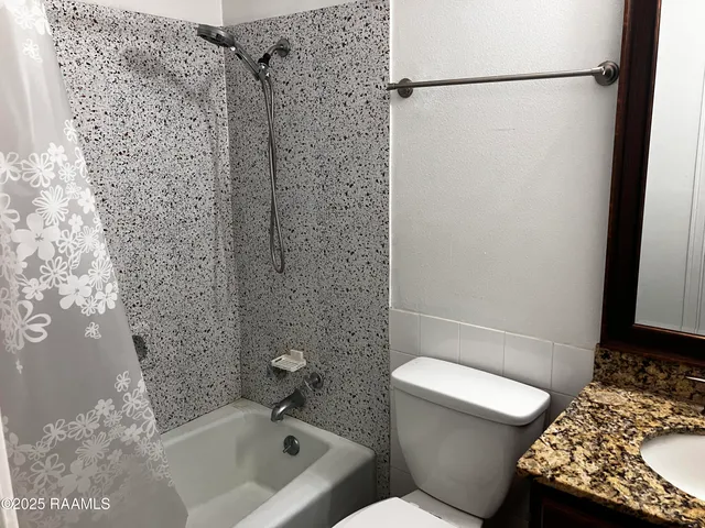 $1,500 | 107 St Nicholas Drive, Lafayette, LA 70506