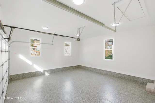 $679,000 | 256 Elohi Way, Loudon, TN 37774