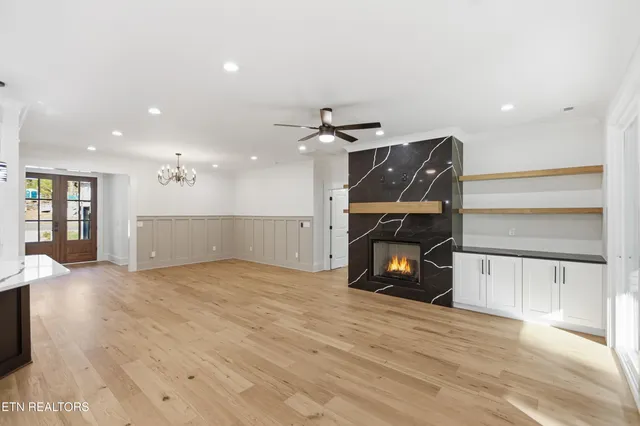 $679,000 | 256 Elohi Way, Loudon, TN 37774