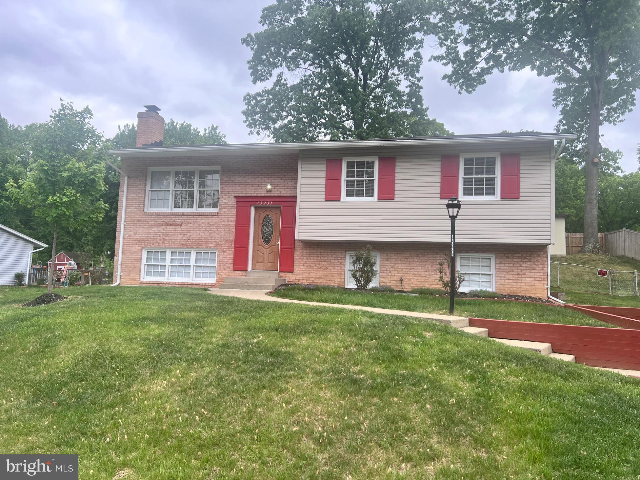 13235 Sturbridge Road Woodbridge, VA 22192 - Photo 2 of 53 Charming split-level home with curb appeal.