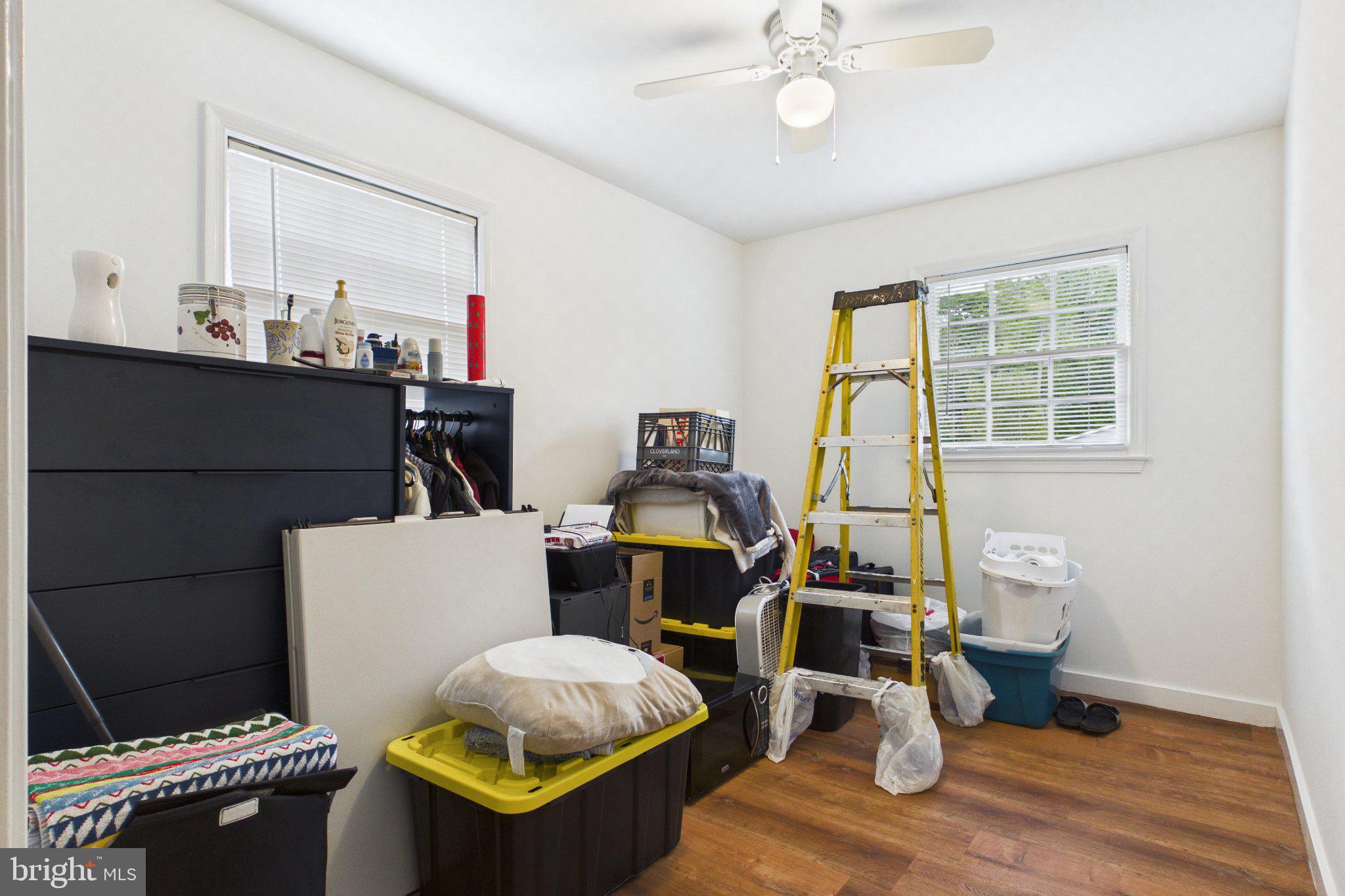 13235 Sturbridge Road Woodbridge, VA 22192 - Photo 33 of 53 Bright room with renovation potential.