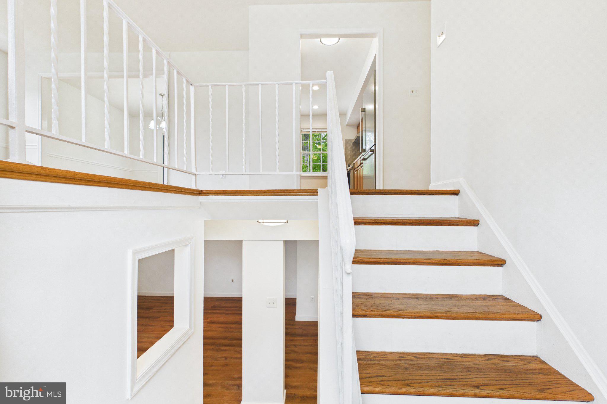 13235 Sturbridge Road Woodbridge, VA 22192 - Photo 35 of 53 Bright and inviting staircase view.